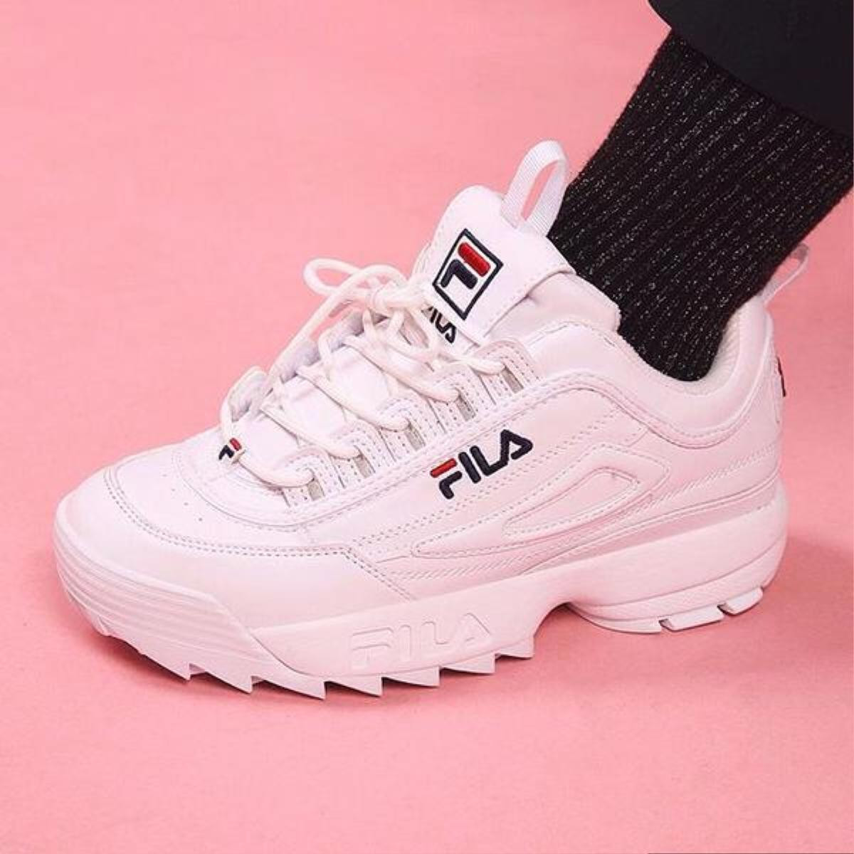 Đợi mãi, cuối cùng FILA cũng tung đôi giày sneaker màu 'hường' đầy mộng mơ Ảnh 1