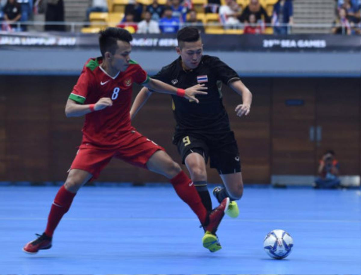 Futsal Indonesia gây địa chấn khi đánh bại đối thủ Thái Lan Ảnh 1