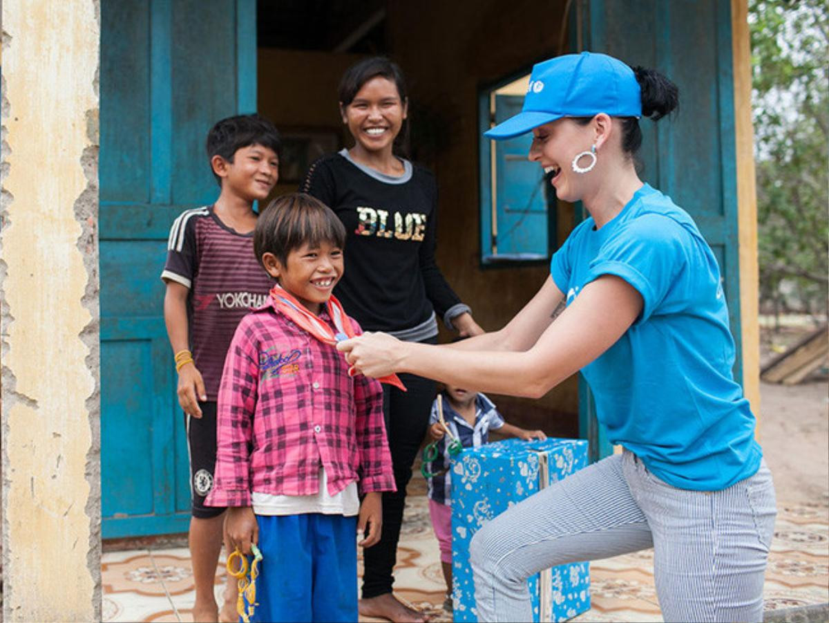 Những lần sao quốc tế cùng UNICEF đến Việt Nam làm từ thiện Ảnh 6