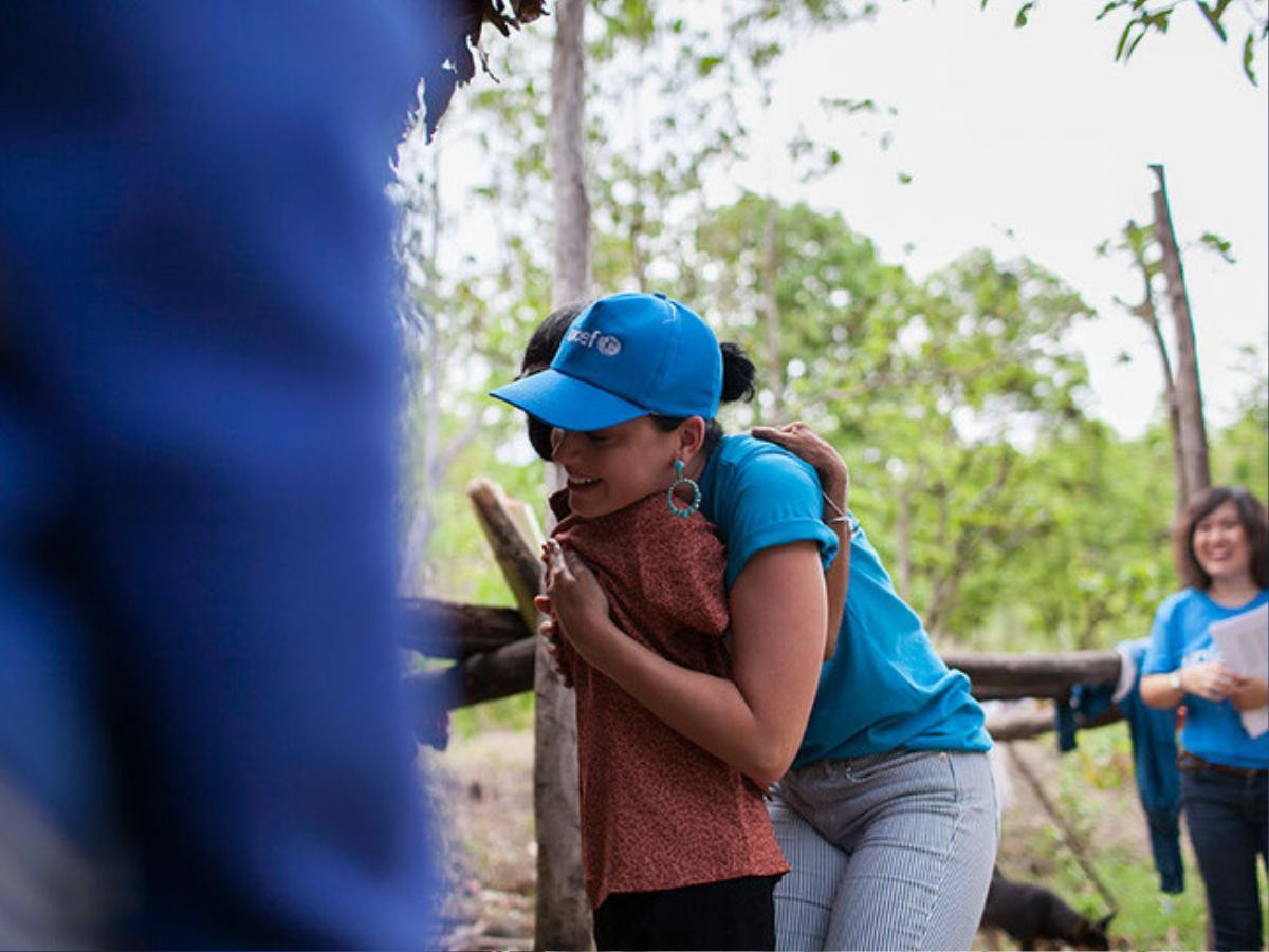 Những lần sao quốc tế cùng UNICEF đến Việt Nam làm từ thiện Ảnh 5