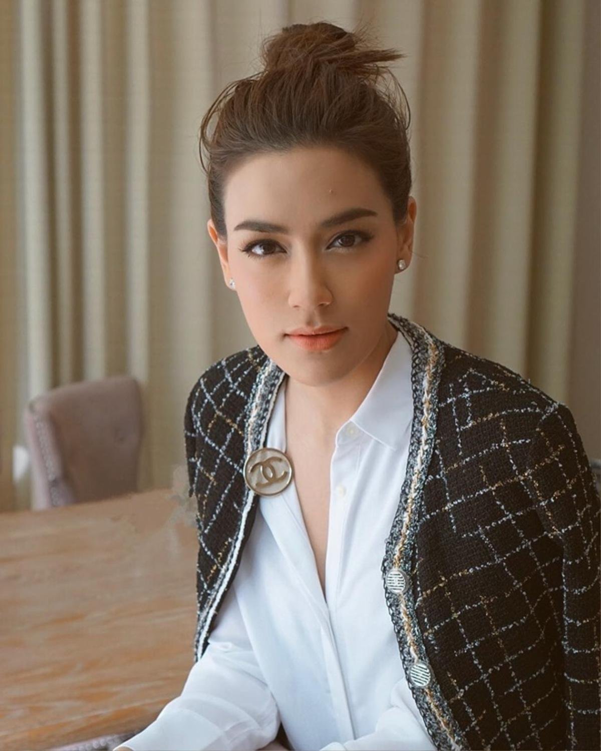 Kimmy Kimberley ‘hứng đá’ vì đóng cặp cùng Tik Jesdaporn, phim mới của Great - Bella nhàm chán Ảnh 9