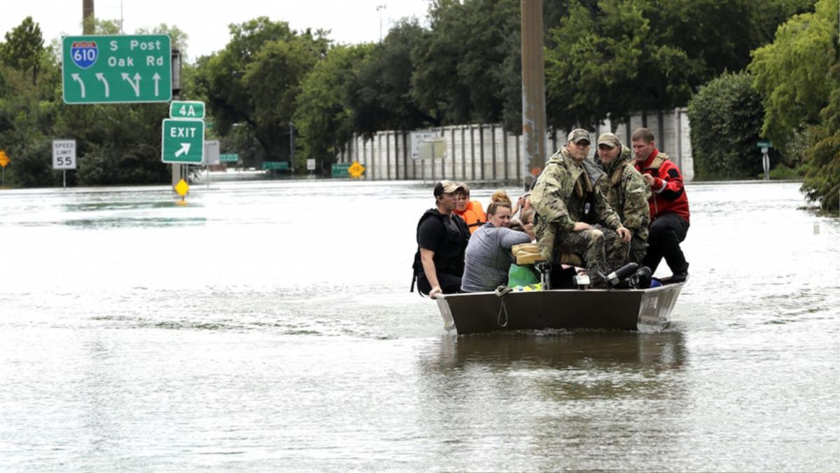 Siêu bão thập kỷ nhấn chìm Houston Ảnh 11