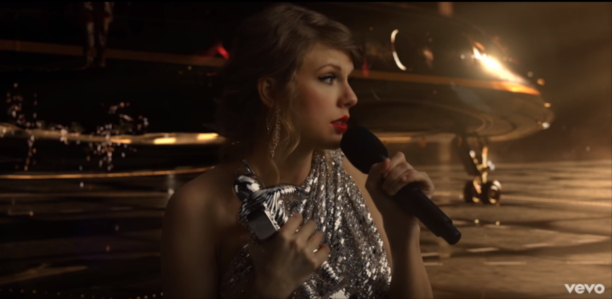 Câu hỏi muôn thuở: Những cái tên nào 'được' Taylor Swift 'gọi hồn' trong MV bom tấn Ảnh 3