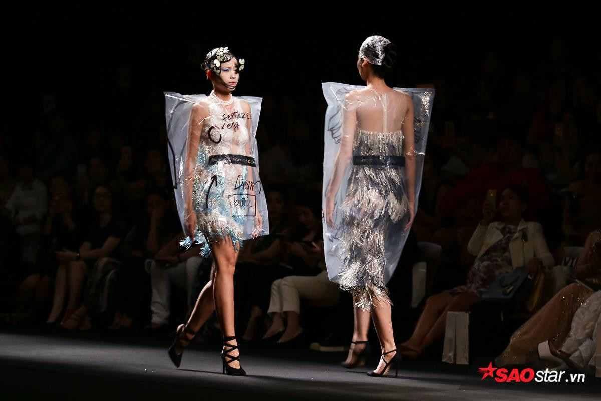 Hậu The Face, Lan Khuê xuất hiện đầy ma mị bên các 'gà chiến' trên sàn runway Ảnh 15