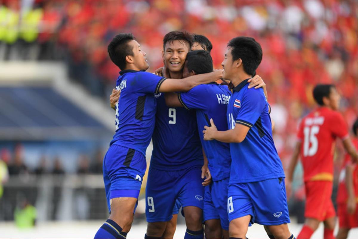 Thủ môn phản lưới nhà như “bán độ”, Malaysia “dâng” HCV SEA Games cho Thái Lan Ảnh 2