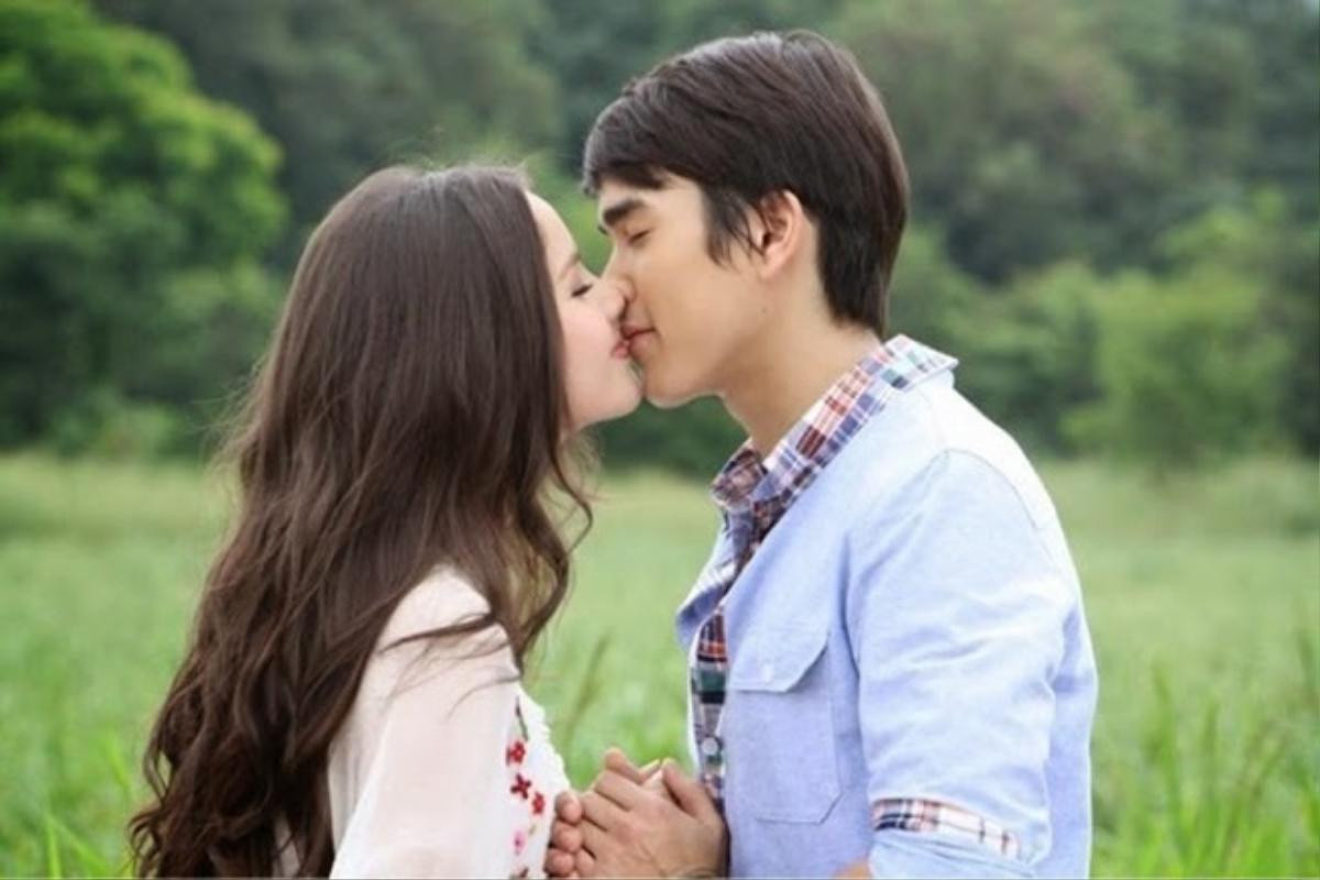 Nadech - Yaya ‘kết hôn’: Chuyện tình 7 năm từ thời ‘trẻ trâu’ đến khi trở thành ‘cặp đôi vàng’ Thái Lan Ảnh 1