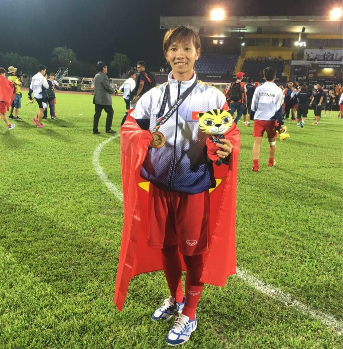 Tuyển thủ Thùy Trang: Chữa ung thư cho mẹ từ “phép màu” SEA Games Ảnh 1