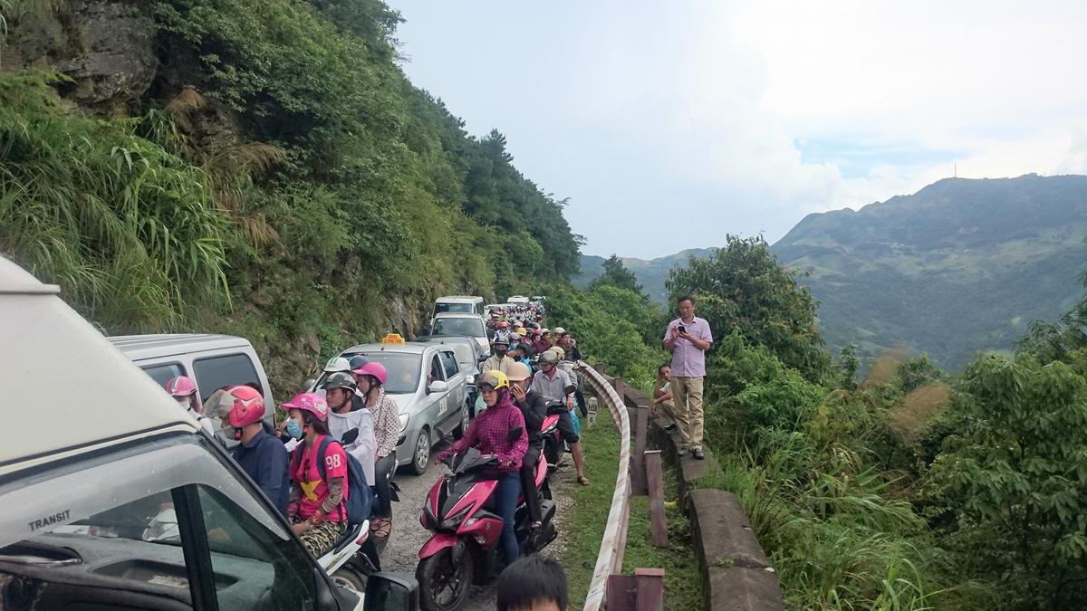 Du khách 'ùn ùn' kéo về dịp nghỉ lễ Quốc Khánh, hàng loạt địa điểm du lịch 'thất thủ' Ảnh 19