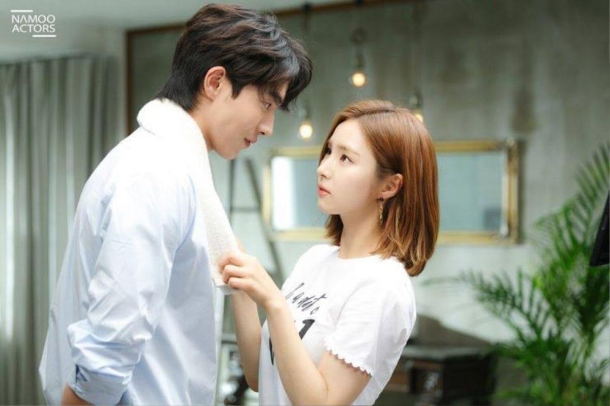 Nhìn Nam Joo Hyuk - Shin Se Kyung 'tình bể bình', fan lo ngại chuyện phim giả tình thật Ảnh 11