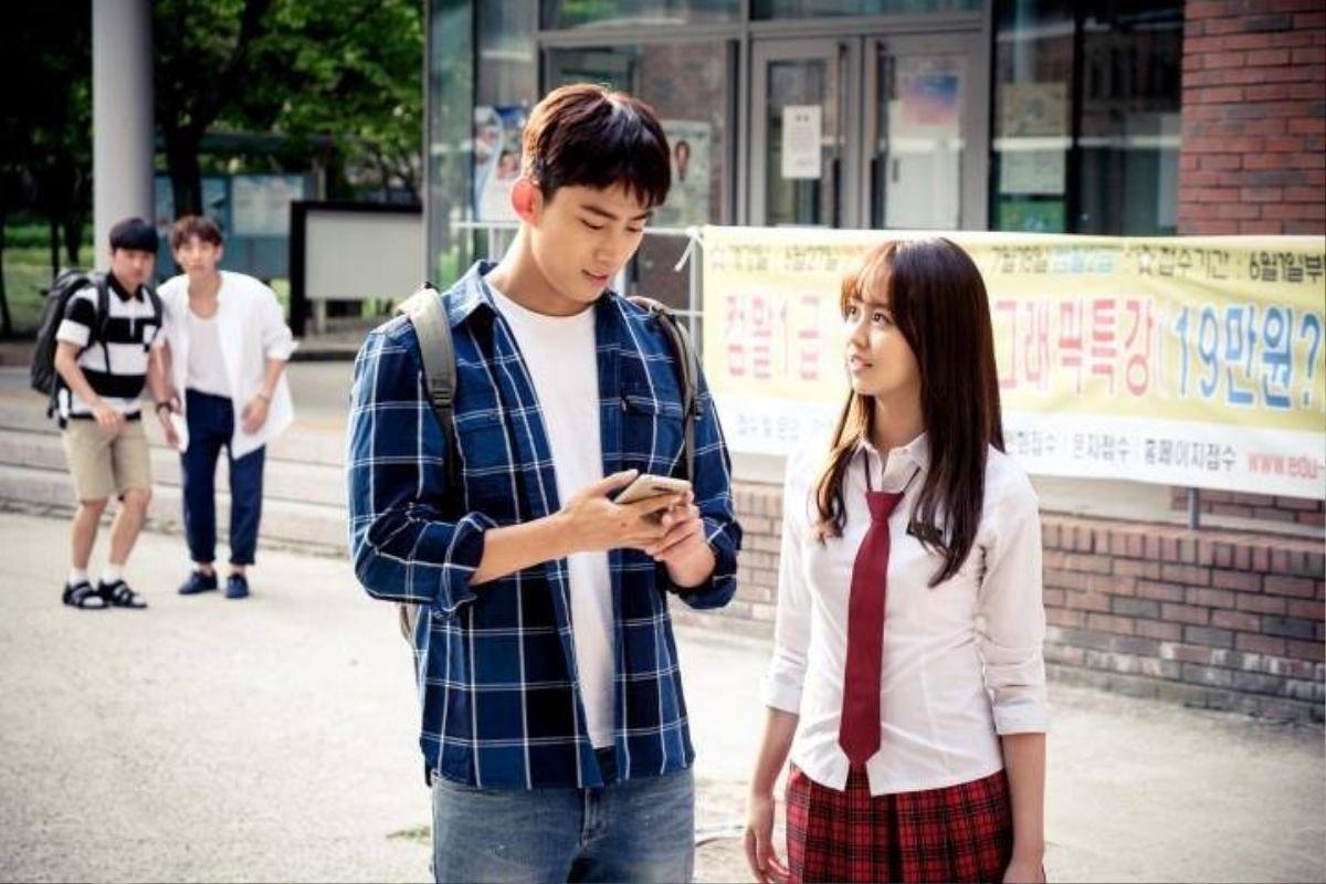 Ok Taecyeon và những bộ phim có nội dung 'kỳ lạ' Ảnh 2