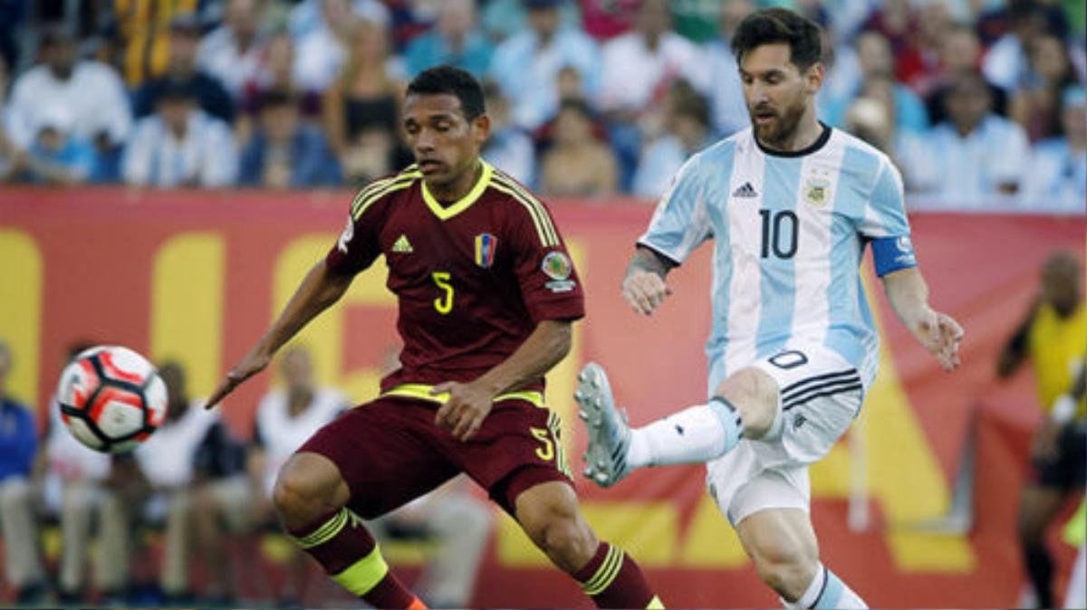 Vòng loại World Cup: Messi, Sanchez gây thất vọng, TBN “hủy diệt” 8-0 Ảnh 7