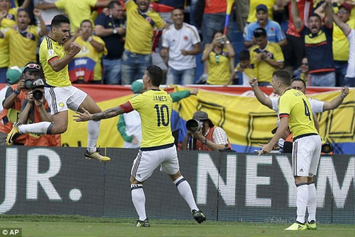 Vòng loại World Cup: Messi, Sanchez gây thất vọng, TBN “hủy diệt” 8-0 Ảnh 5