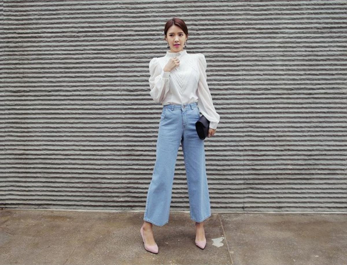 Học cách 'hô biến' 6 phong cách khác nhau với quần Culottes Denim đơn giản Ảnh 8