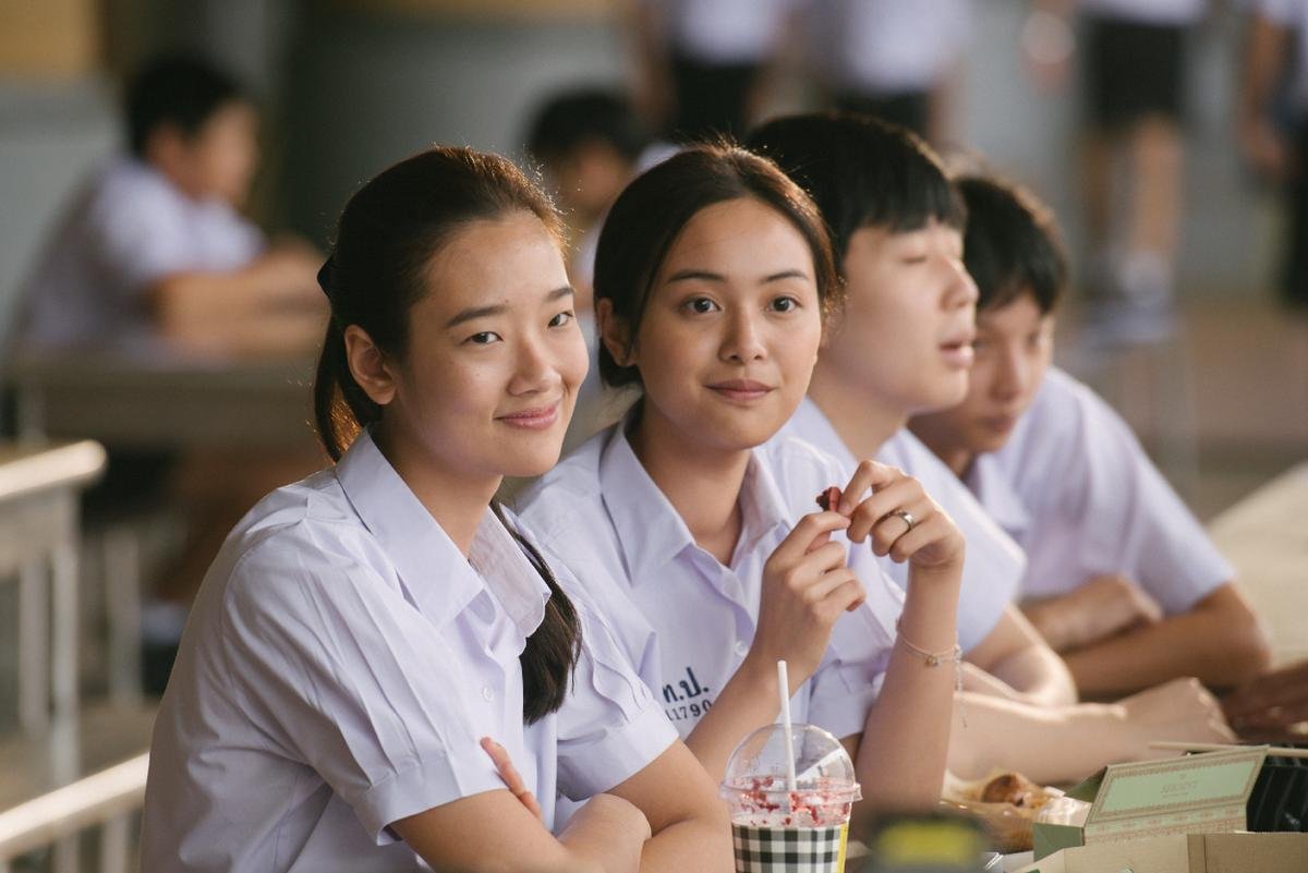 'Bad Genius': Phải xem để nhớ về một thời 'nhất quỷ nhì ma, thứ ba học trò' Ảnh 3