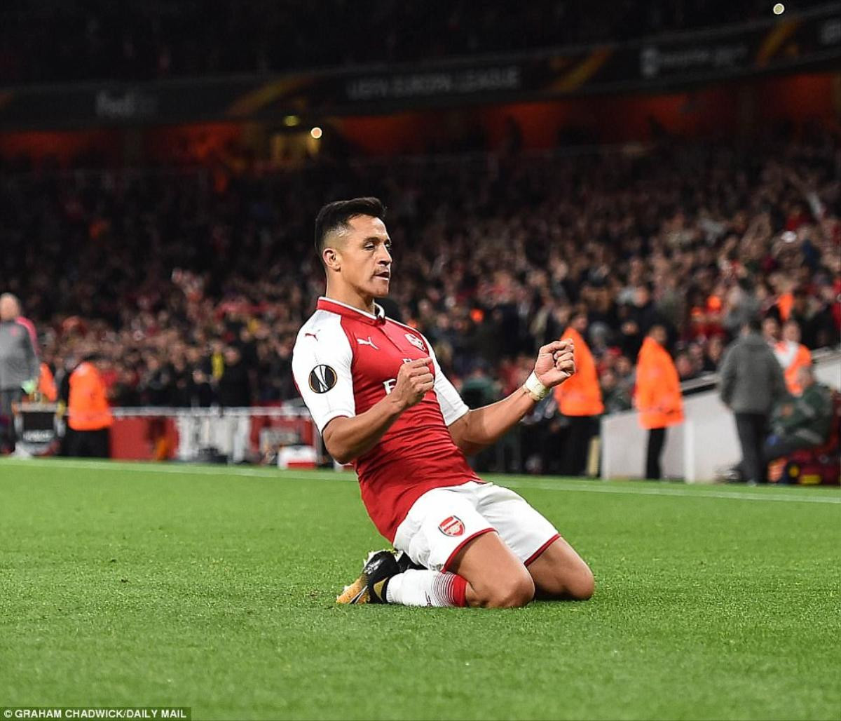 Arsenal 'ngược dòng' nhờ siêu phẩm của Alexis Sanchez Ảnh 7