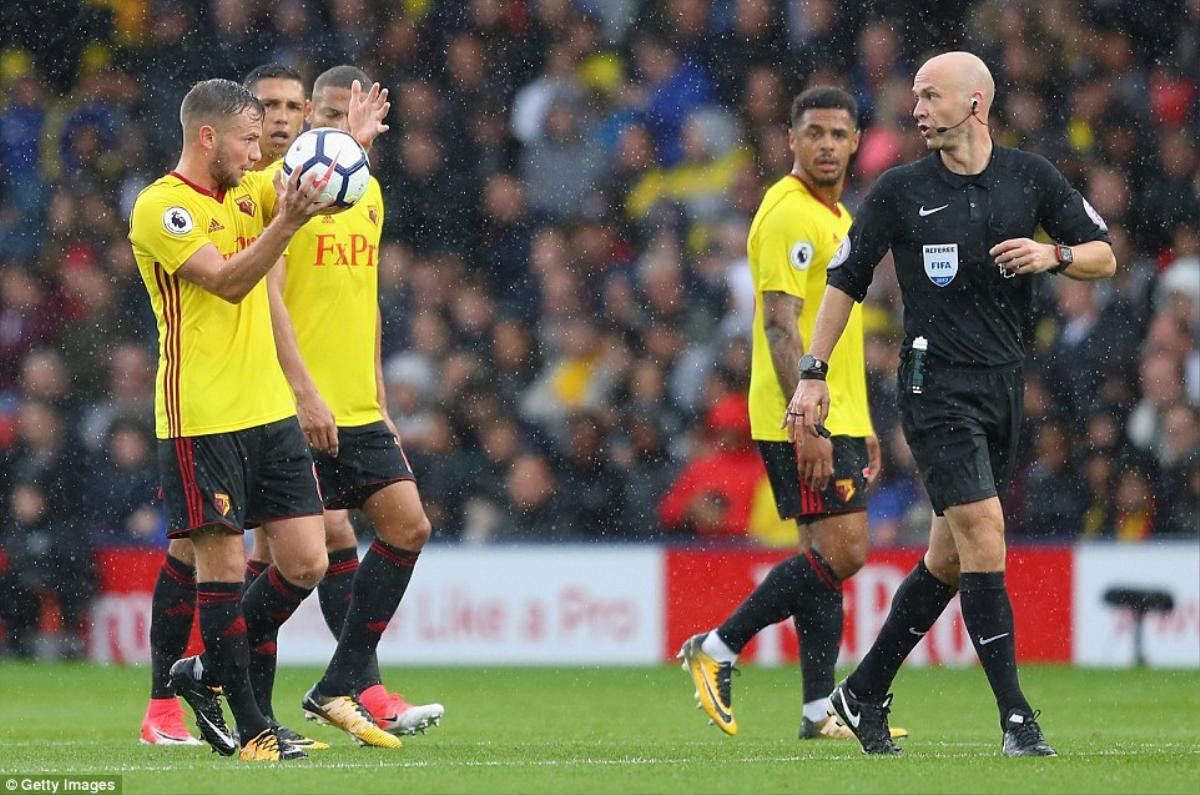 Man City lên ngôi đầu sau màn 'hủy diệt' Watford Ảnh 10