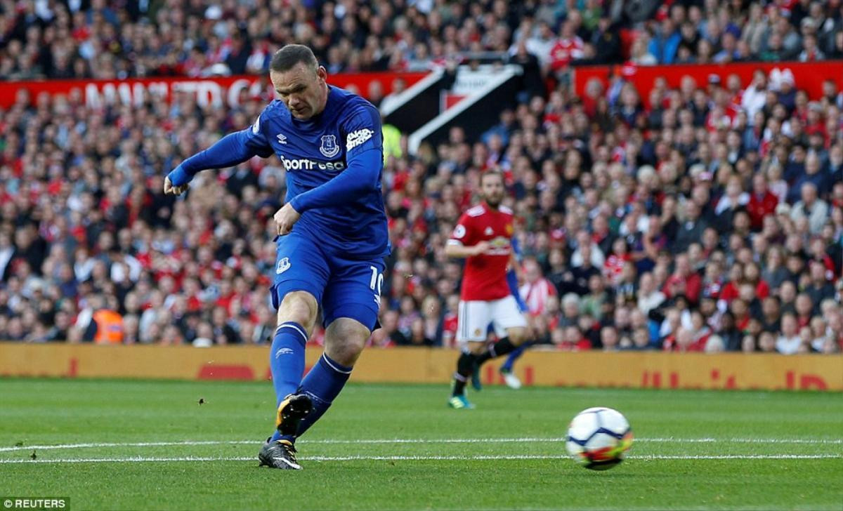 Rooney nếm 'trái đắng' trong ngày trở về Old Trafford Ảnh 1