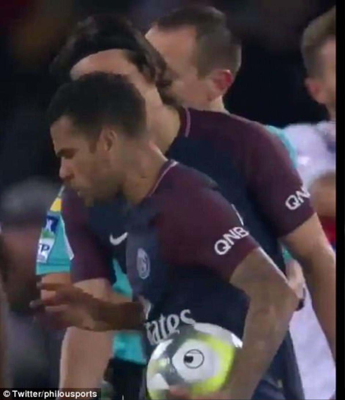 Tranh sút 11 mét với Neymar, Cavani có thể phải ‘ra đường’ Ảnh 2