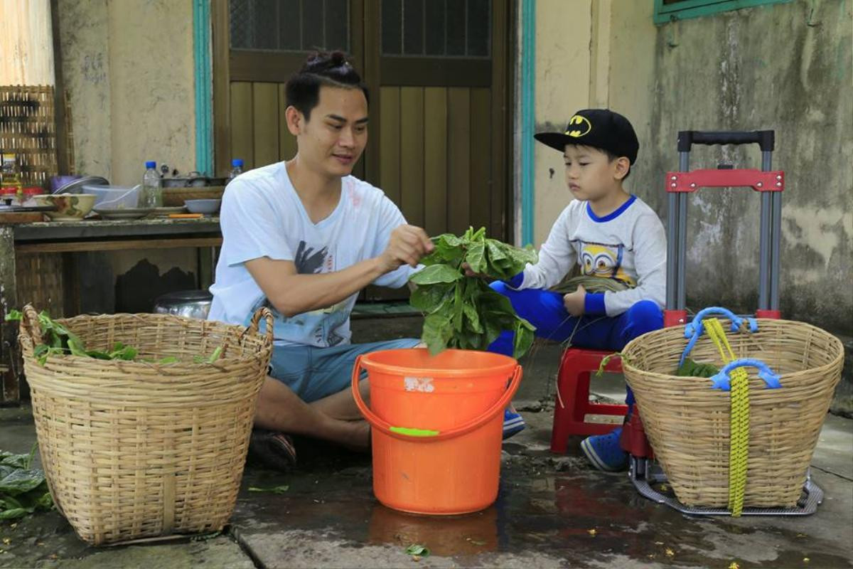 Chết cười vì những màn cứu thương bá đạo của các y tá nhí trong 'Bố ơi mình đi đâu thế?' Ảnh 4