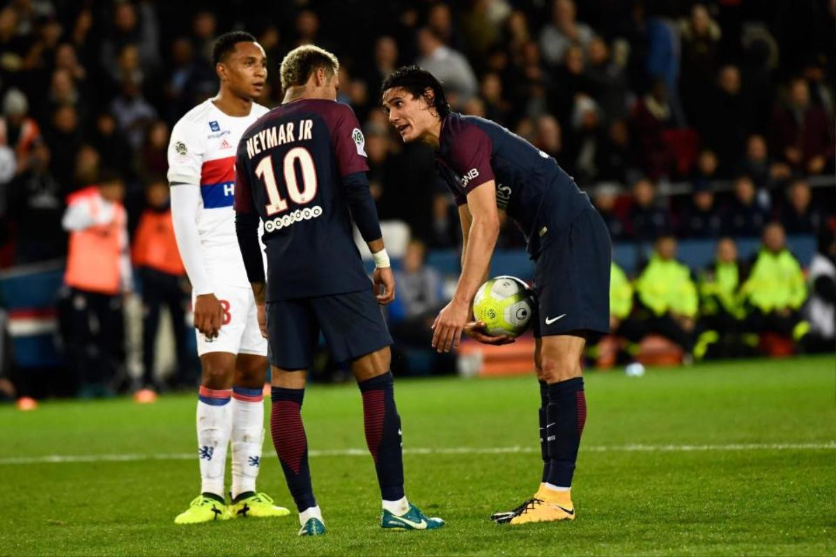 Neymar suýt đấm Cavani trong phòng thay đồ, PSG sắp nguy to Ảnh 1