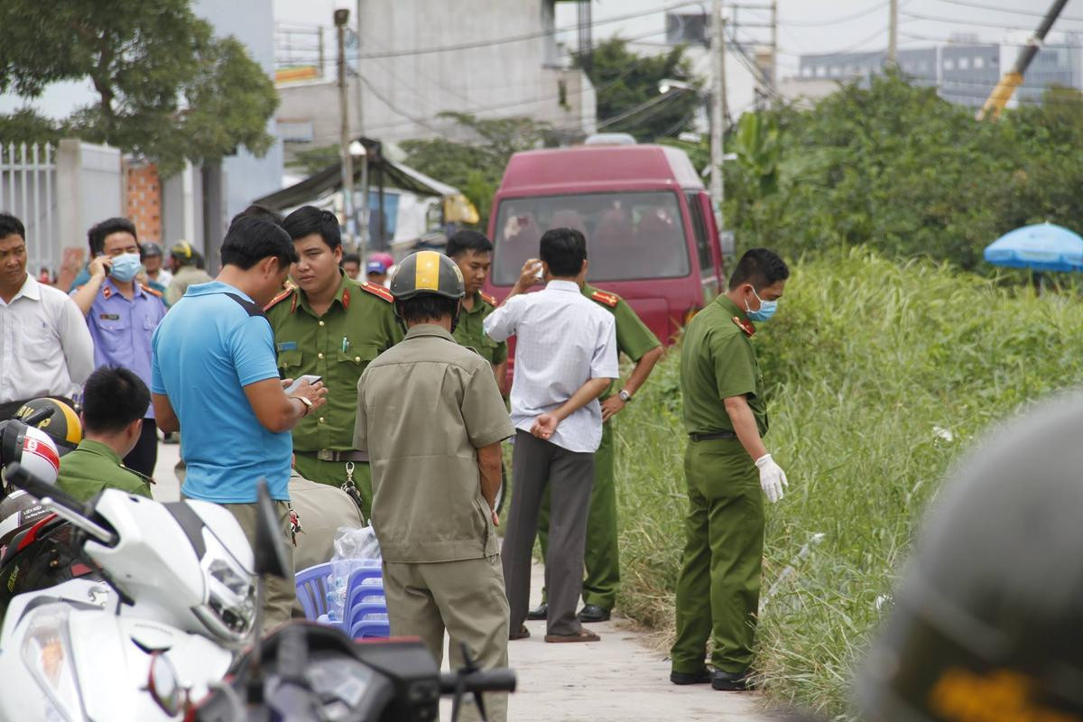 Phát hiện thi thể bé trai sơ sinh còn nguyên dây rốn Ảnh 1