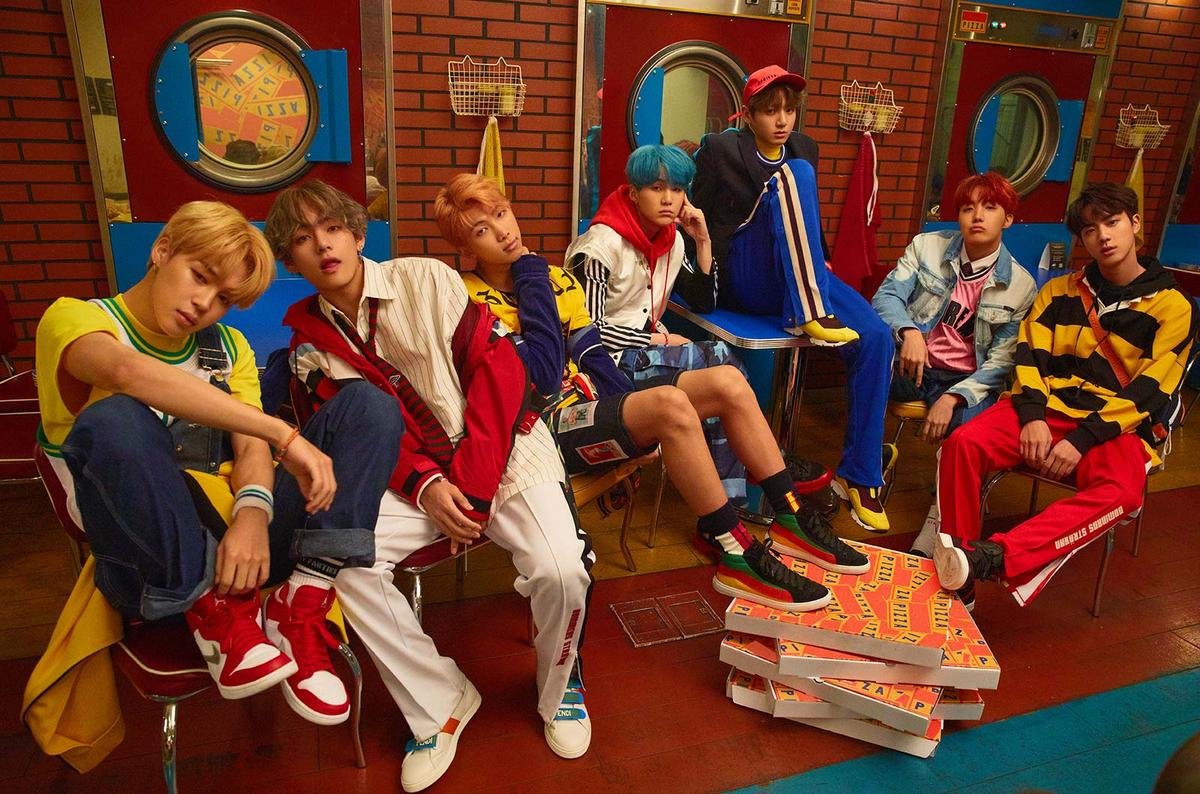 BTS là 'thần thánh' phương nào thế này, đánh đổ hàng loạt kỷ lục Kpop chỉ sau 24h Ảnh 1