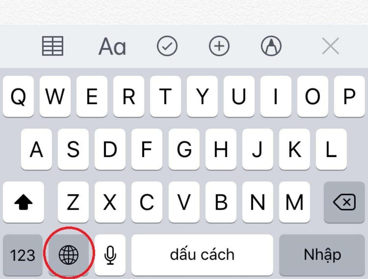 iPhone to quá khổ để có thể gõ phím bằng 1 tay? iOS 11 và thủ thuật sau sẽ giải quyết triệt để Ảnh 1