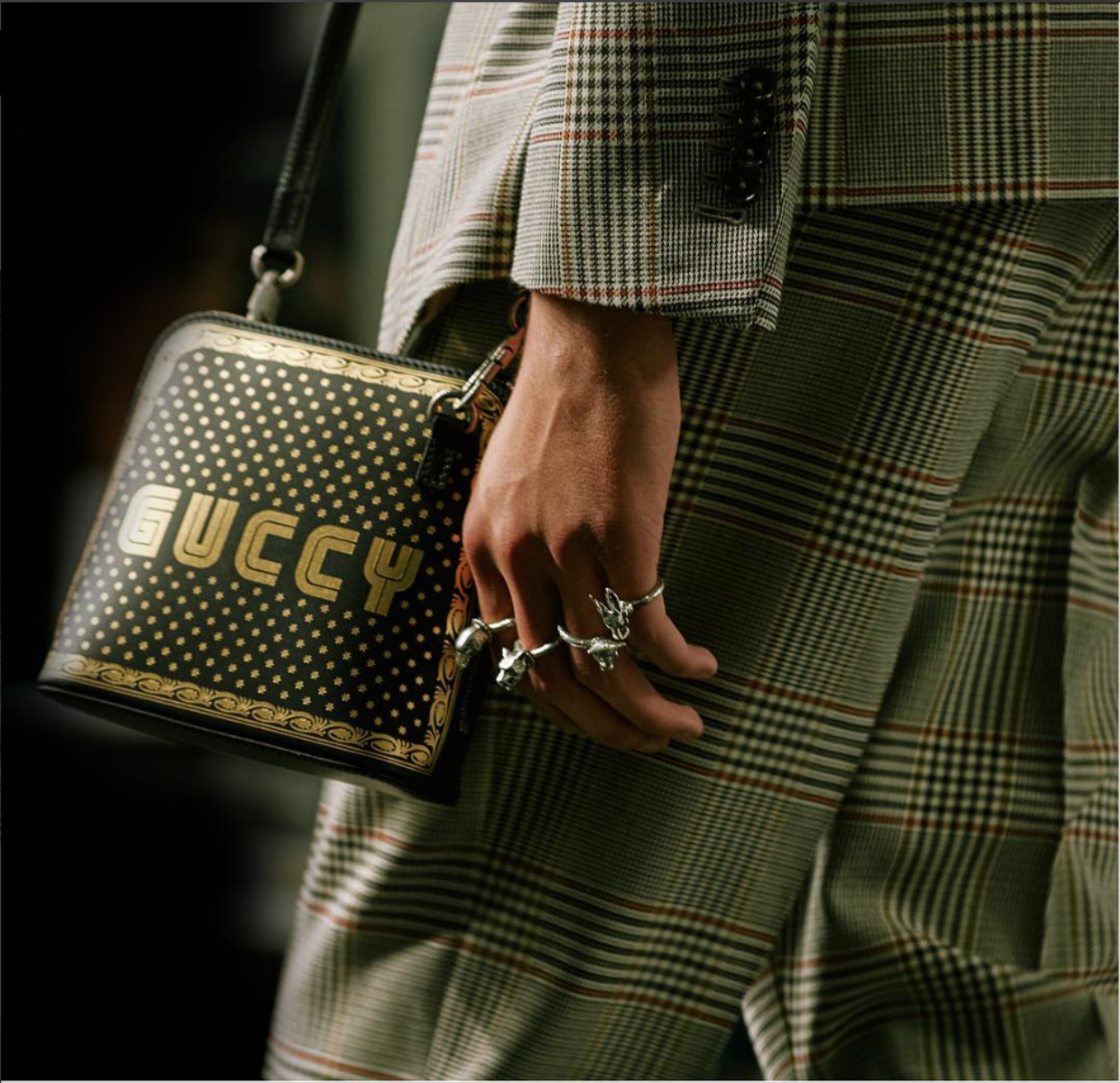 Cùng nghía qua các thiết kế mới nhất trong BST Xuân-Hè 2018 của Gucci tại Milan Fashion Week Ảnh 5