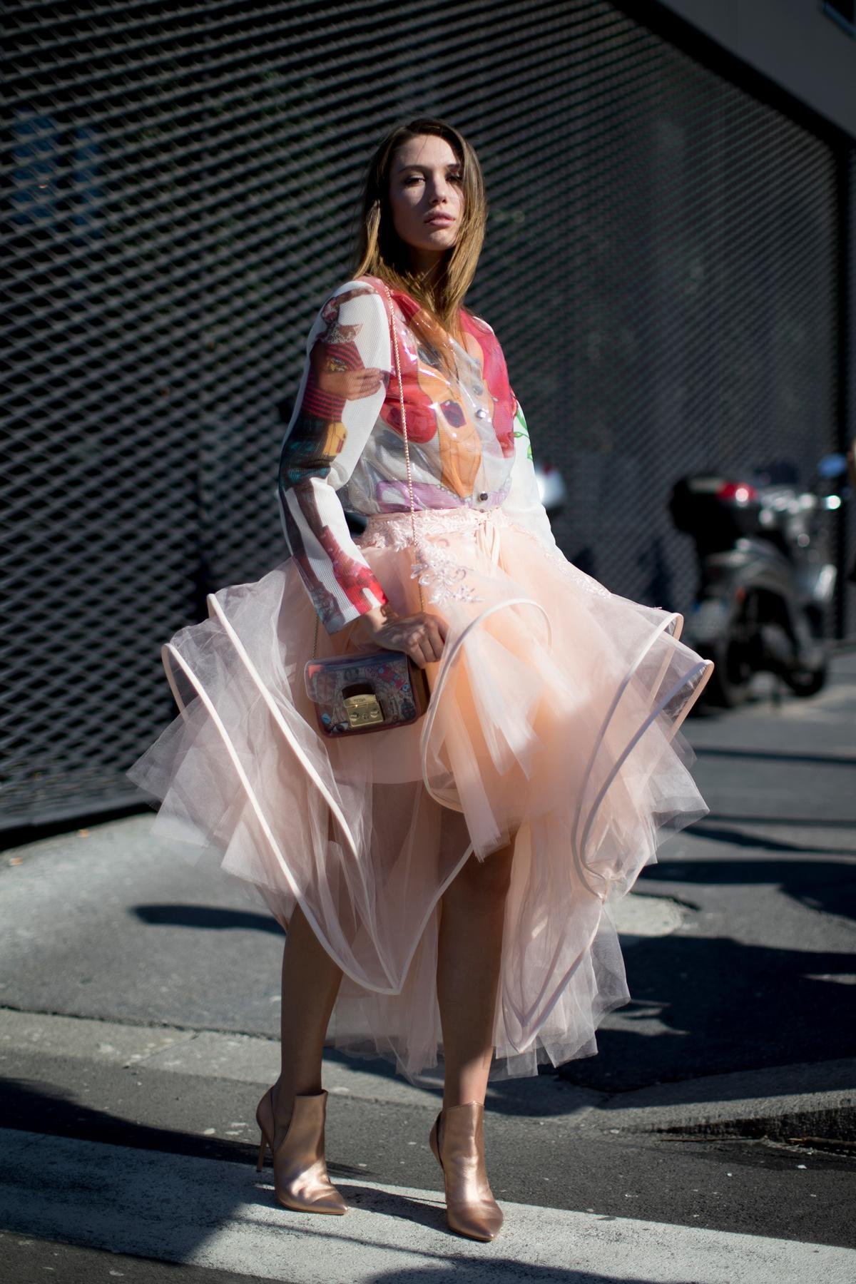 Ngày đầu Milan Fashion Week, hàng loạt fashionista đã đem Gucci 'áp đảo' sân chơi street style! Ảnh 8