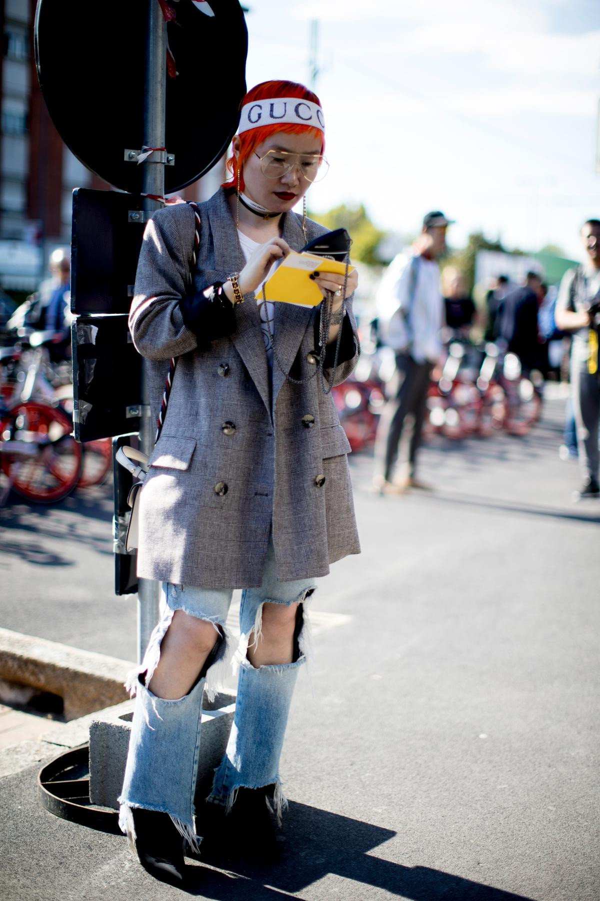 Ngày đầu Milan Fashion Week, hàng loạt fashionista đã đem Gucci 'áp đảo' sân chơi street style! Ảnh 3