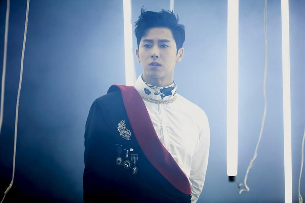 'Sởn da gà' với MV 'nóng hừng hực' từ Yunho: Quả không hổ danh là TVXQ! Ảnh 8