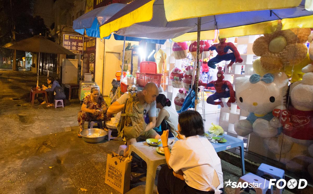 Bột chiên Phùng Khắc Khoan 'giòn rụm' đến ngất ngây Ảnh 8