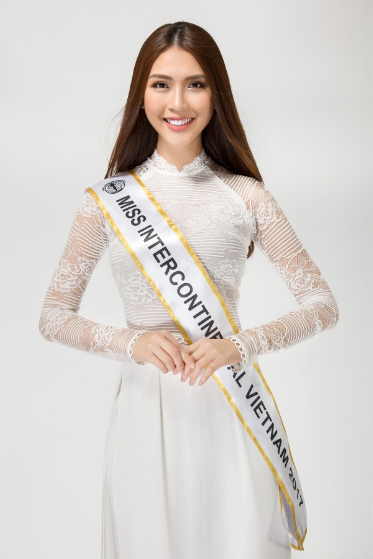 Bận rộn thi Miss Intercontinental 2017, Tường Linh vẫn dốc sức làm từ thiện cùng Trương Thị May, Thùy Trang Ảnh 2