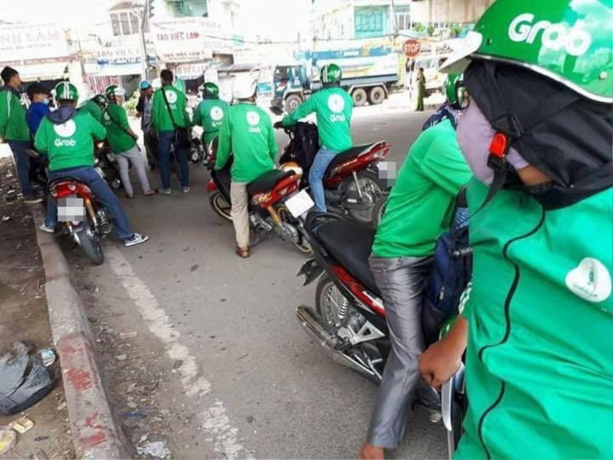 Hỗn chiến với xe ôm truyền thống ở bến xe An Sương, tài xế Grabbike bị thương, mất tiền và điện thoại Ảnh 8