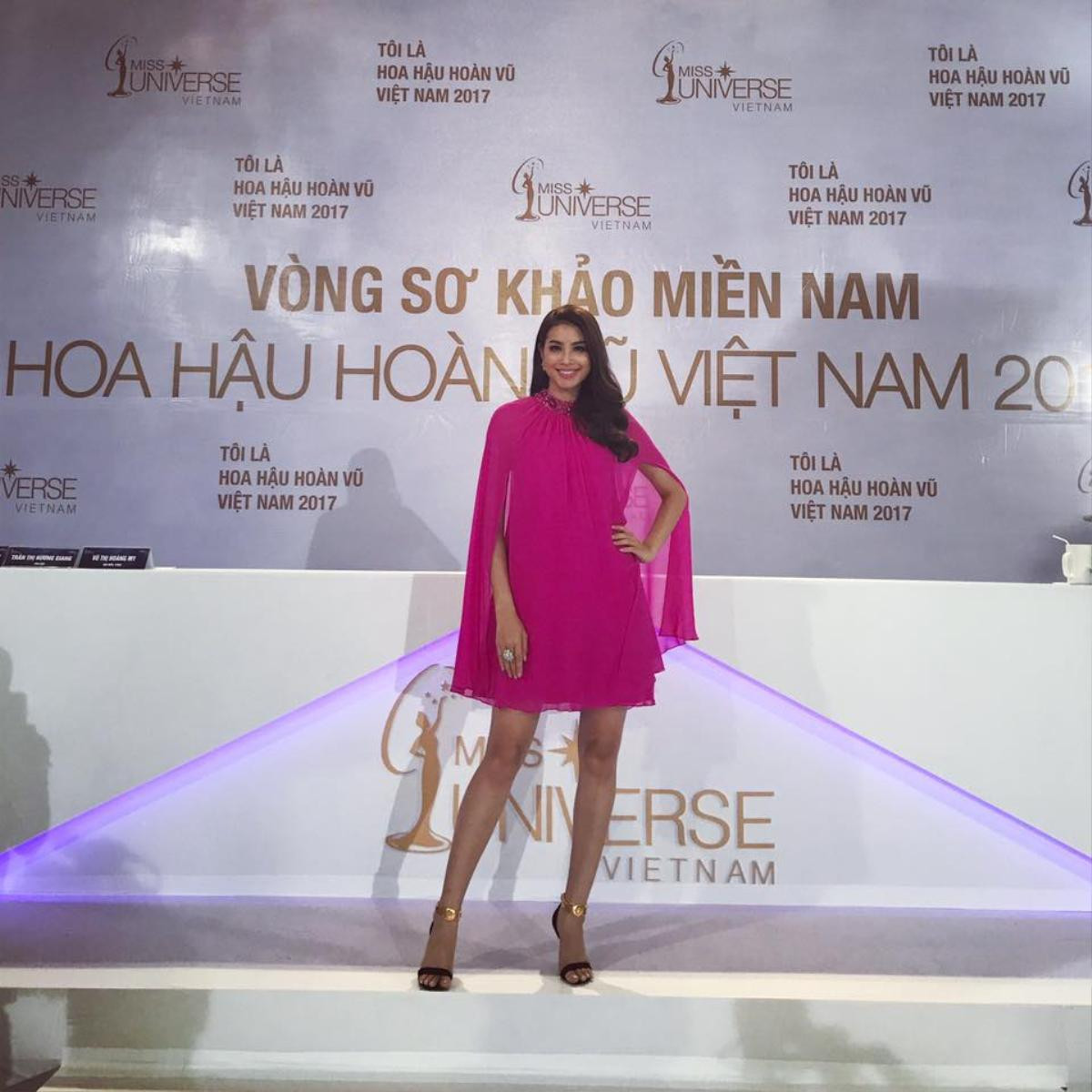 Phạm Hương và loạt khoảnh khắc 'hớp hồn' fan tại Miss Universe Vietnam 2017 Ảnh 6