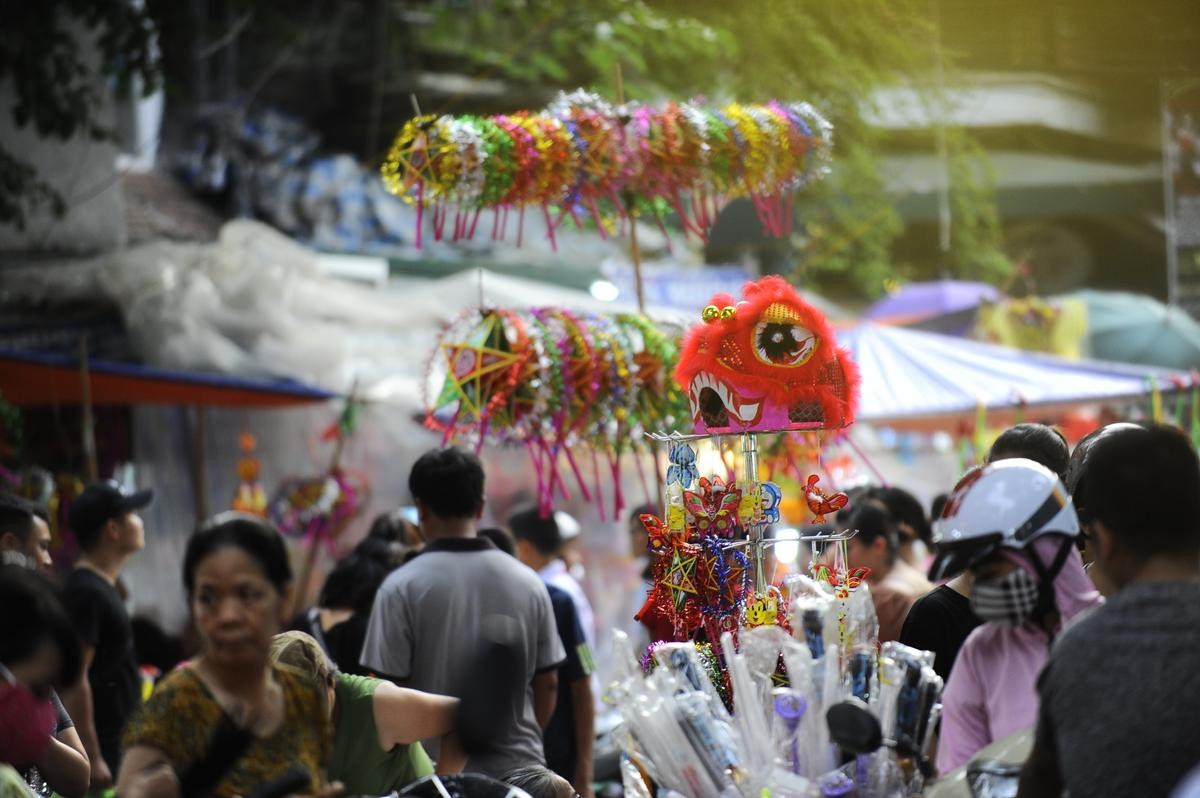 Tết Trung thu đã tràn về trên từng ngõ phố Hà Nội Ảnh 2