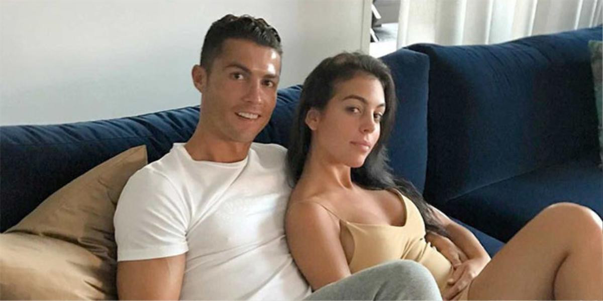 Cristiano Ronaldo và Georgina chọn xong tên cho con gái? Ảnh 3