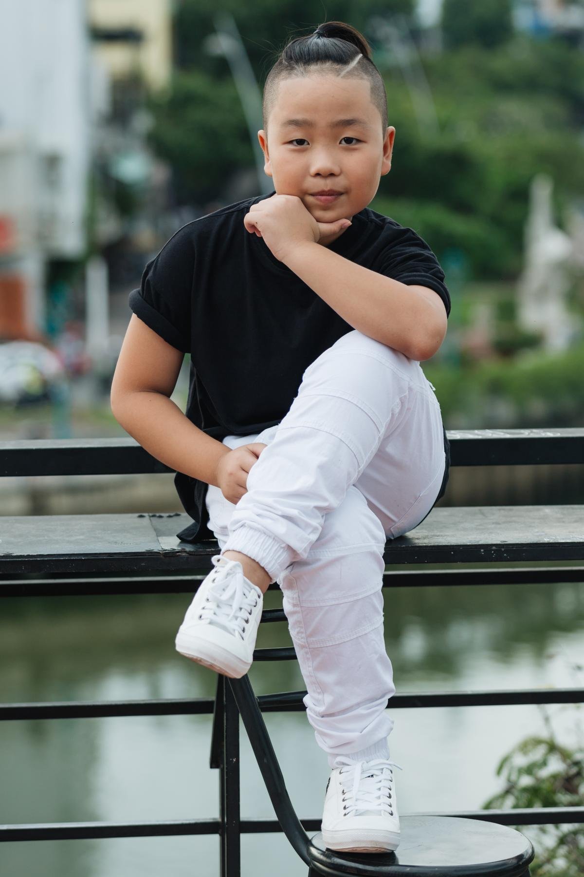 Quốc Thái The Voice Kids: 'Chi tiêu của gia đình hiện nay phải cậy hết vào đồng lương của mẹ' Ảnh 1