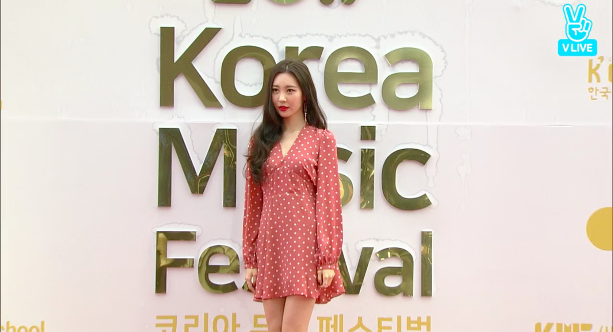 Sunmi, TWICE, EXID, Red Velvet cùng dàn sao khủng đổ bộ thảm đỏ Korea Music Festival 2017 Ảnh 16