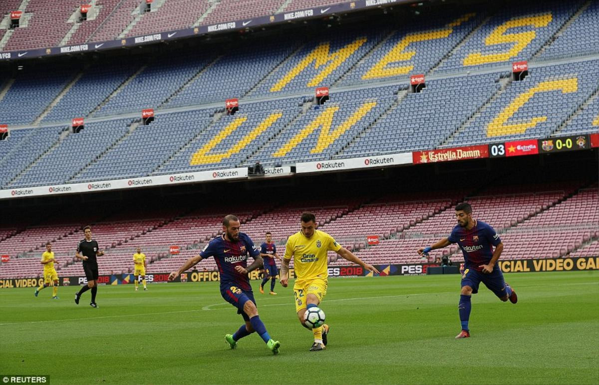 Messi ‘lên đồng’ trong ngày thánh địa Nou Camp không một bóng khán giả Ảnh 1