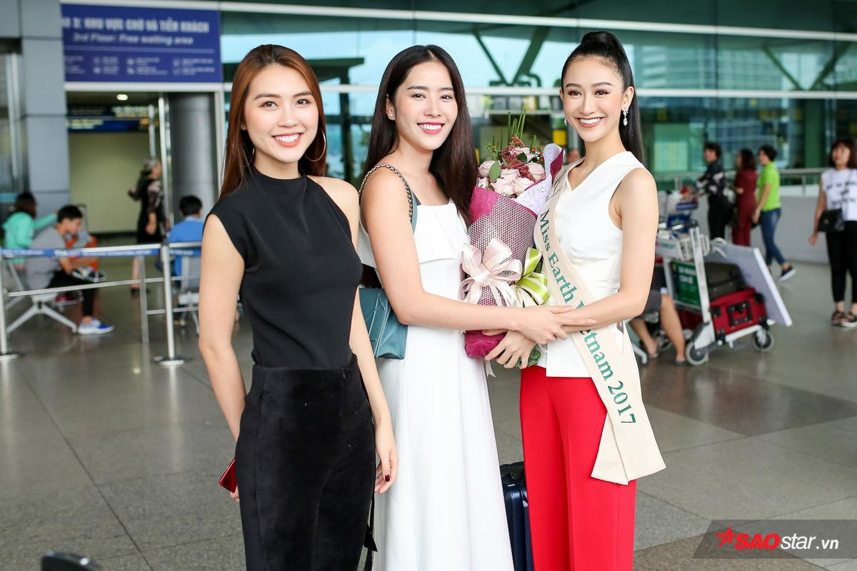 ‘Hội chị em’ Tường Linh, Nam Em vui vẻ ra sân bay tiễn Hà Thu lên đường thi Miss Earth 2017 Ảnh 3