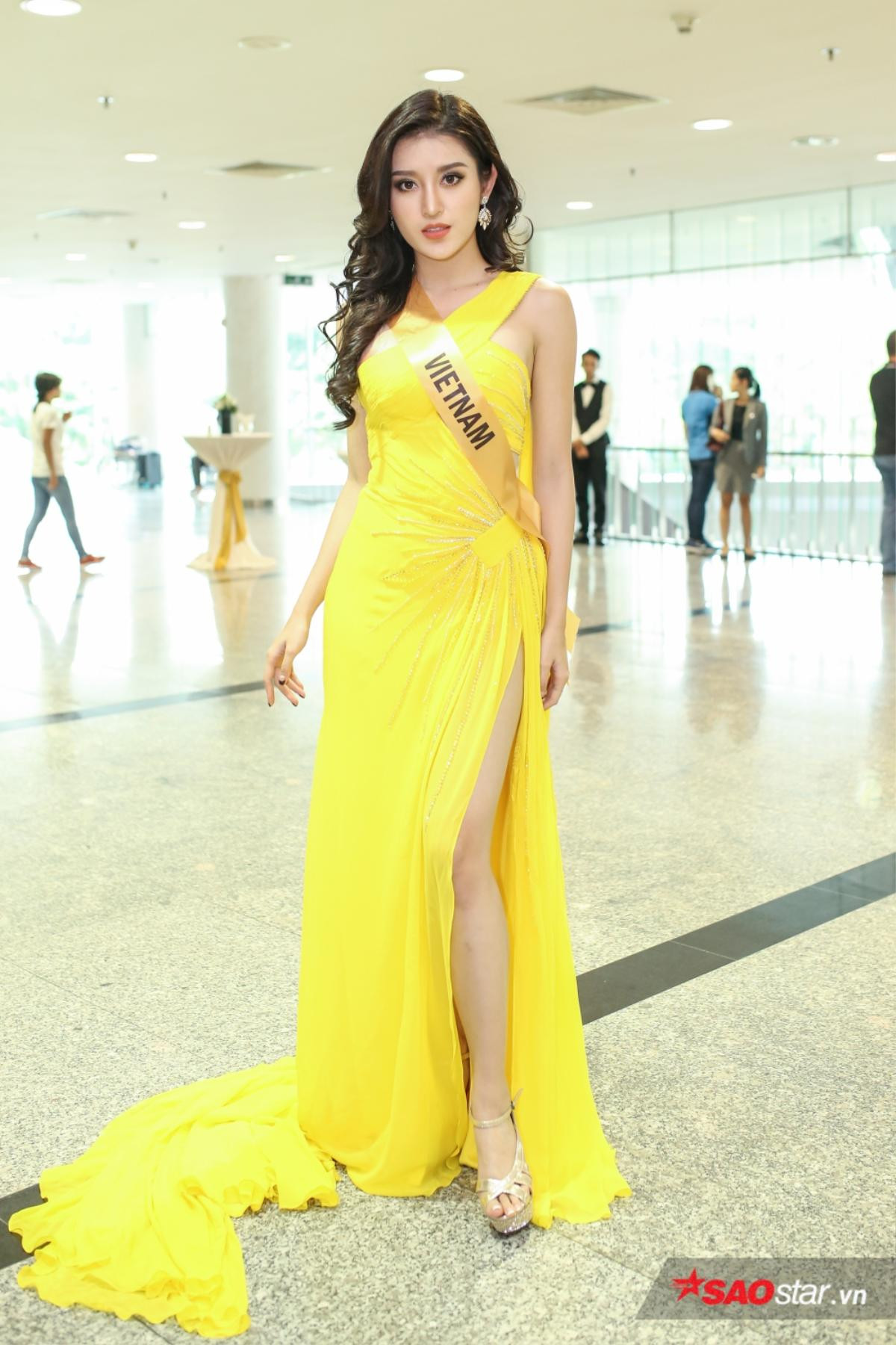 Á hậu Huyền My nổi bật trong buổi ra mắt dàn thí sinh Miss Grand International 2017 Ảnh 2