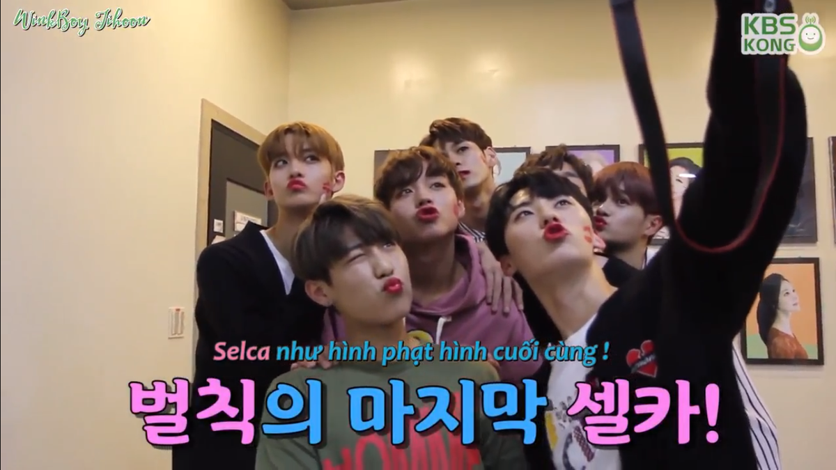 Fan 'rụng tim' với dàn mỹ nam Wanna One đồng loạt bôi môi đỏ… hôn nhau bất chấp Ảnh 1