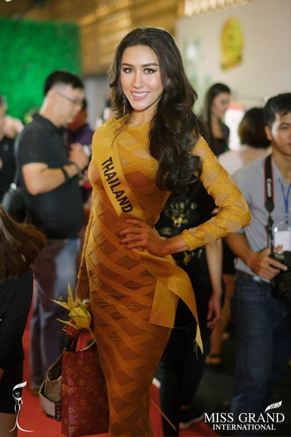 Dù áo dài hay dạ hội thì Á hậu Huyền My vẫn tỏa sáng như nữ thần tại Miss Grand International 2017 Ảnh 12