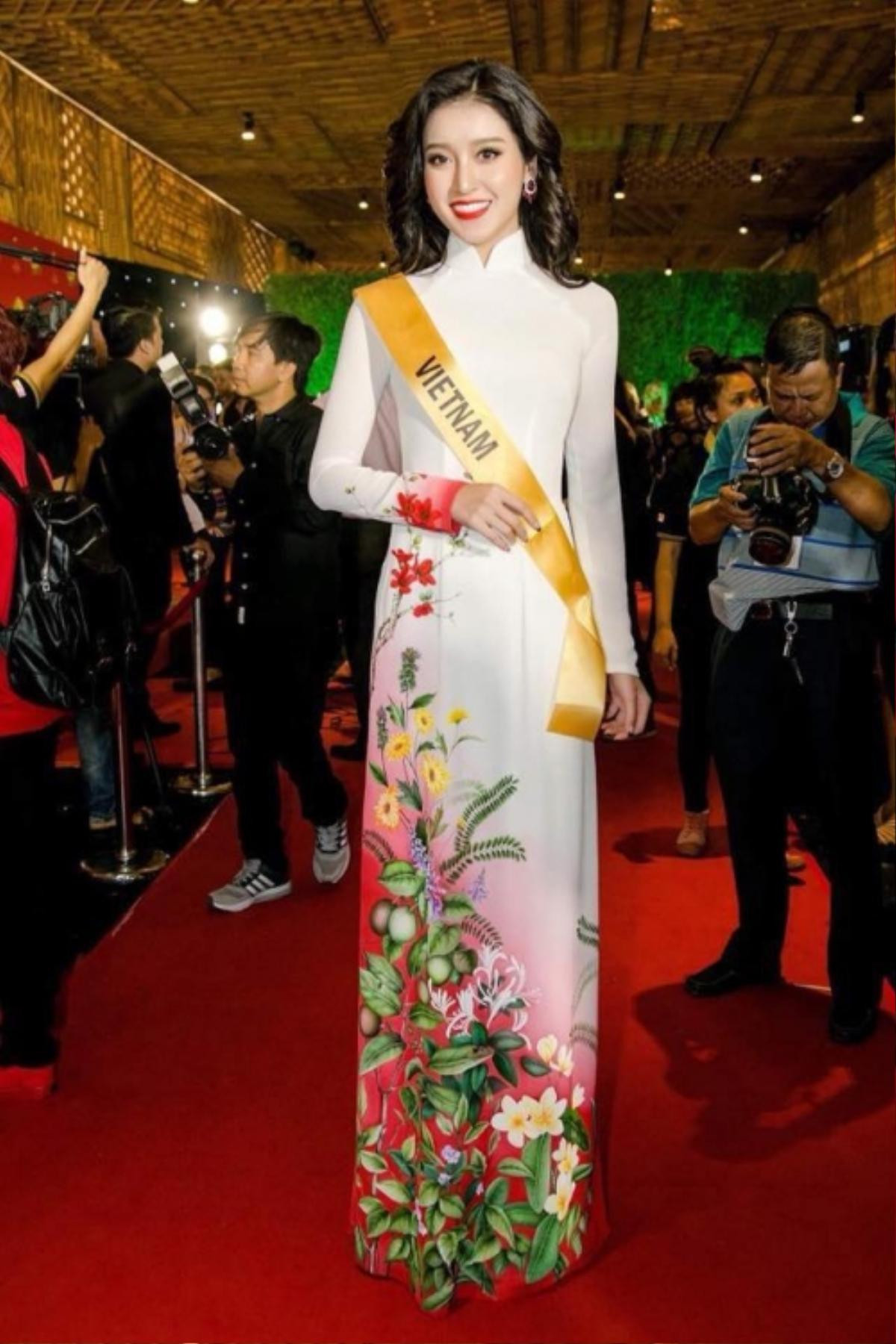 Á hậu Huyền My lên tiếng về gu thời trang gây tranh cãi tại Miss Grand International 2017 Ảnh 2