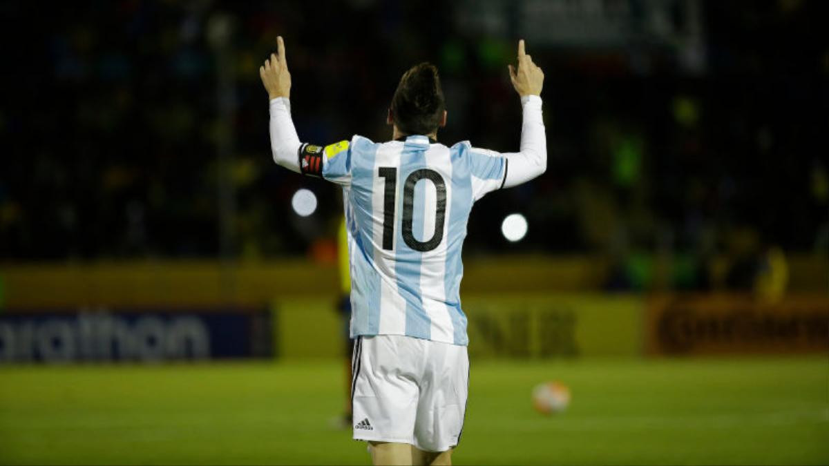 Chùm ảnh Messi 'gánh team', một mình xốc Argentina tới Nga 2018 Ảnh 6