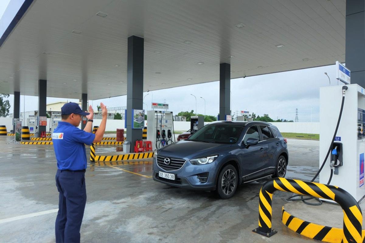 Ông chủ người Nhật chào khách ở cây xăng: 'Chỉ một cái cúi đầu khiến dân tình cảm phục' Ảnh 10