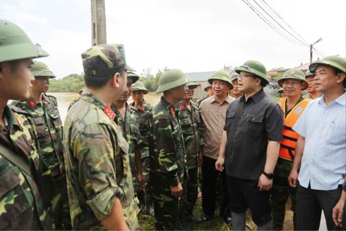 Hà Nội: Vỡ đê ở Chương Mỹ nhấn chìm nhiều nhà dân Ảnh 6