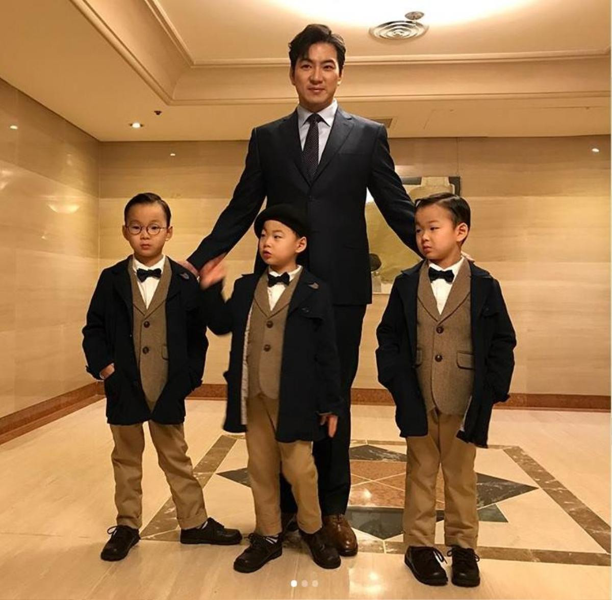 Bộ ba Daehan, Minguk, Manse siêu đáng yêu, 'đè bẹp' sao Hàn trên thảm đỏ Liên hoan phim Busan lần thứ 22 Ảnh 10