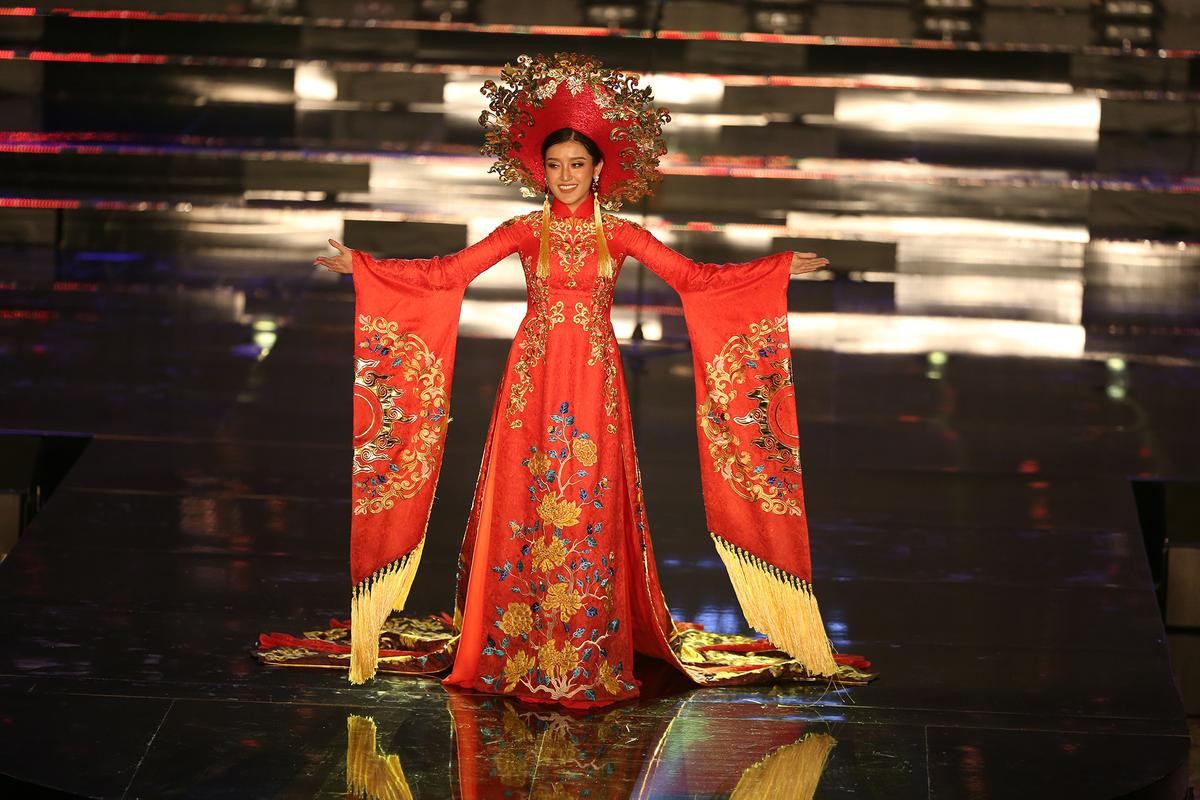 Lấy lại phong độ, Huyền My dẫn đầu bình chọn tại Miss Grand International 2017 Ảnh 4